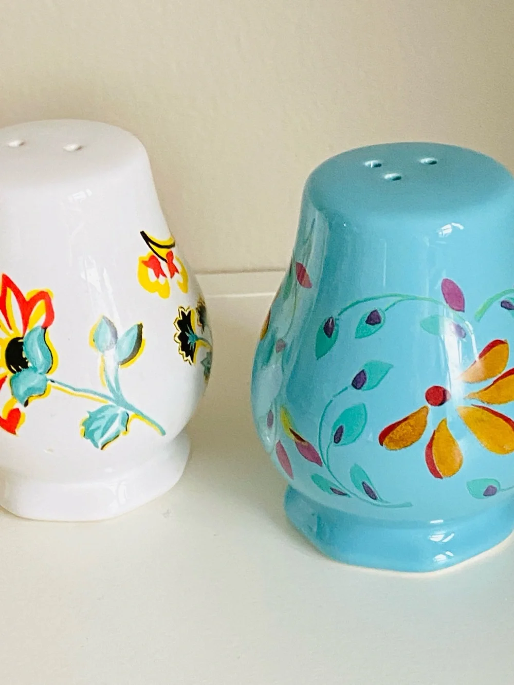 Pioneer Woman Flea Market Floral Salt and Pepper Shaker Set Turquoise Stoneware